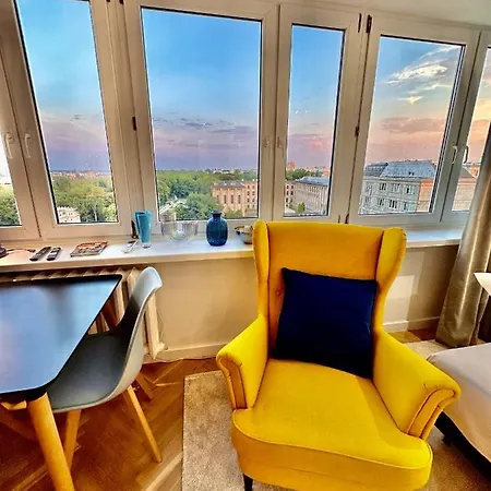 View 2 Fast Wifi Tv'55 Netflix Hbo Applettv Varsóvia