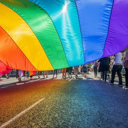 View 2 Fast Wifi Tv'55 Netflix Hbo Applettv Varşova